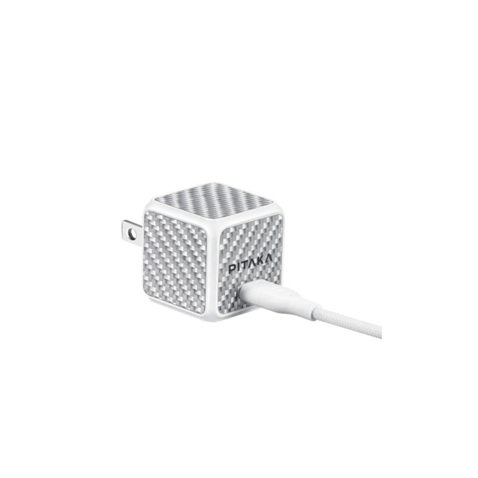 30W USB C GaNチャージャーと柔軟な編み込みC to Cケーブル