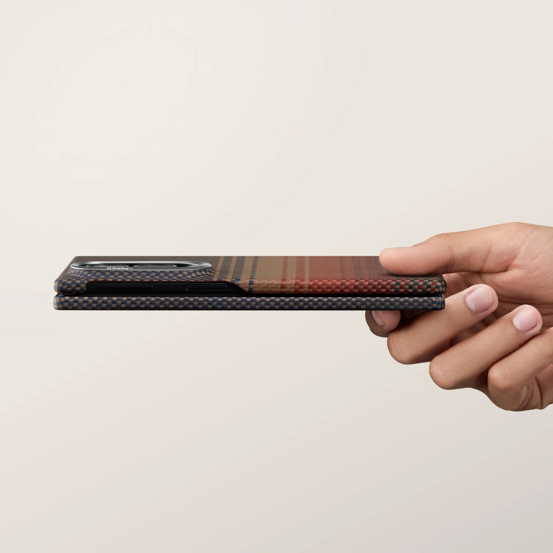 紙のように薄く、羽のように軽い ― Galaxy Z Fold8 / Flip8 ケース - 1