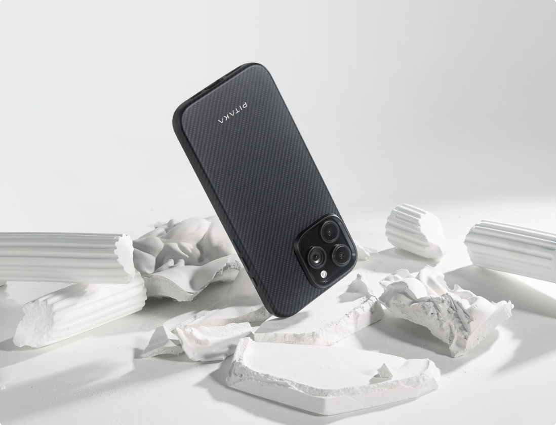 features military grade protective case for iphone16