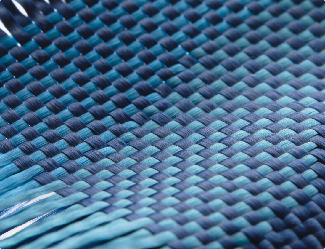 features tactile woven case for iphone16