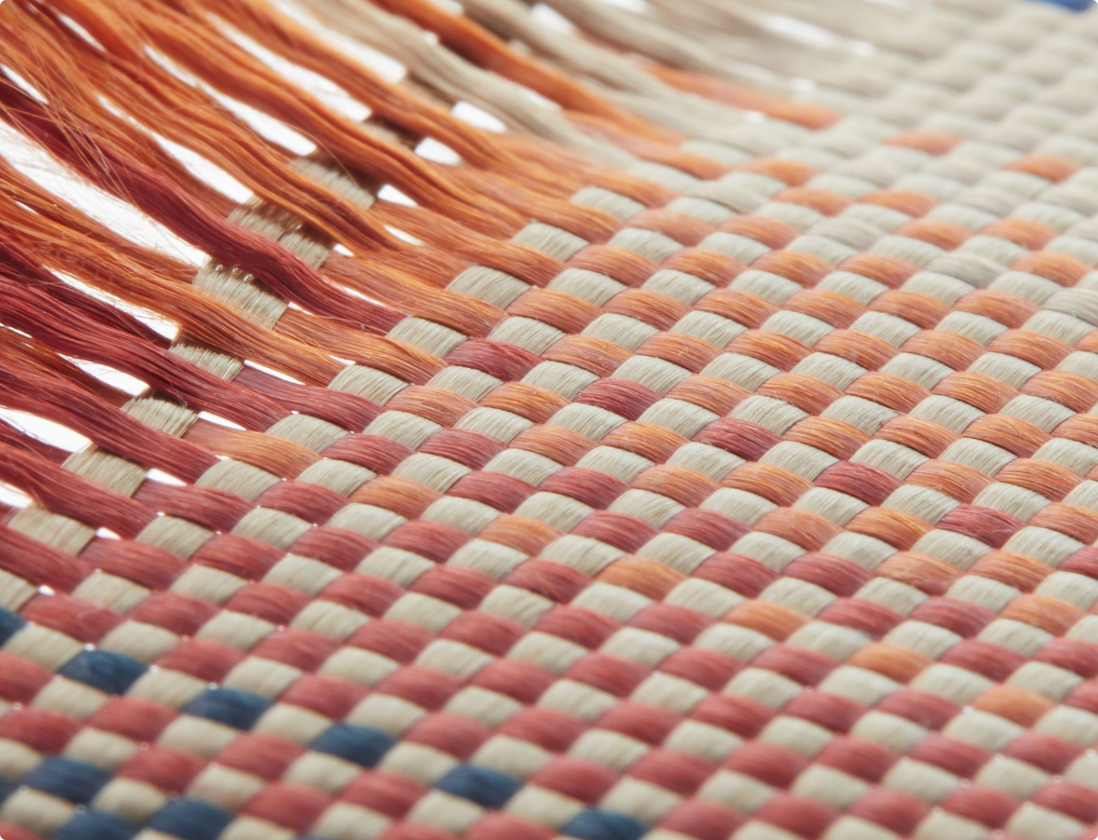 features tactile woven case for iphone16