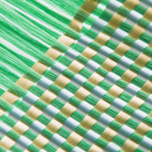 iPhone 16シリーズ用 極薄ケース