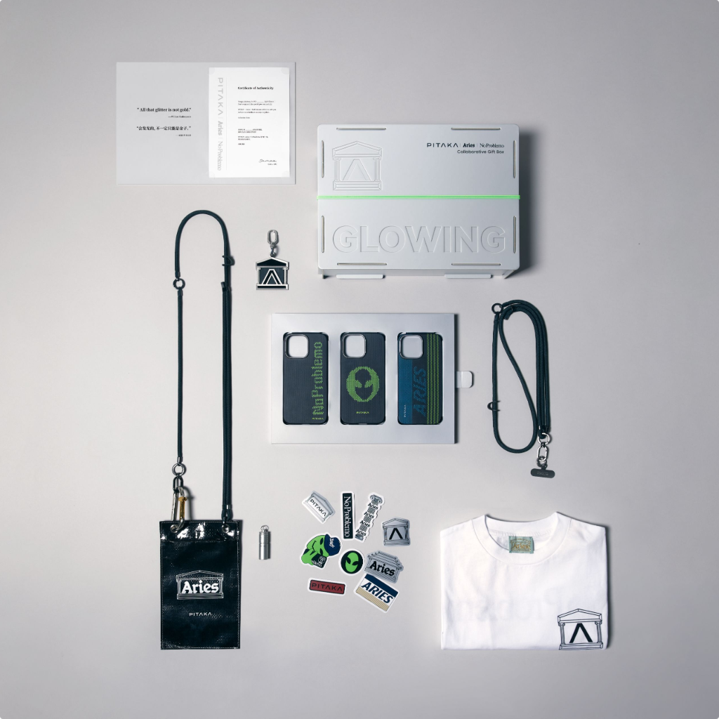 PITAKA × Aries コラボ ルミナスケース