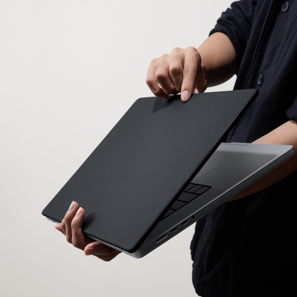 PITAKA アラミド繊維マグネット式ノートPCケース
