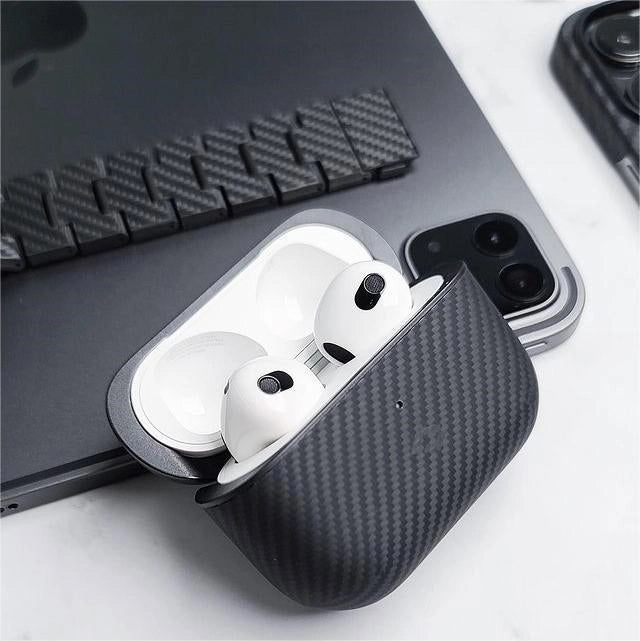 AirPods Pro 2 本体pitaka iFace ケース付き AirPods Pro 2 本体pitaka iFace ケース付き