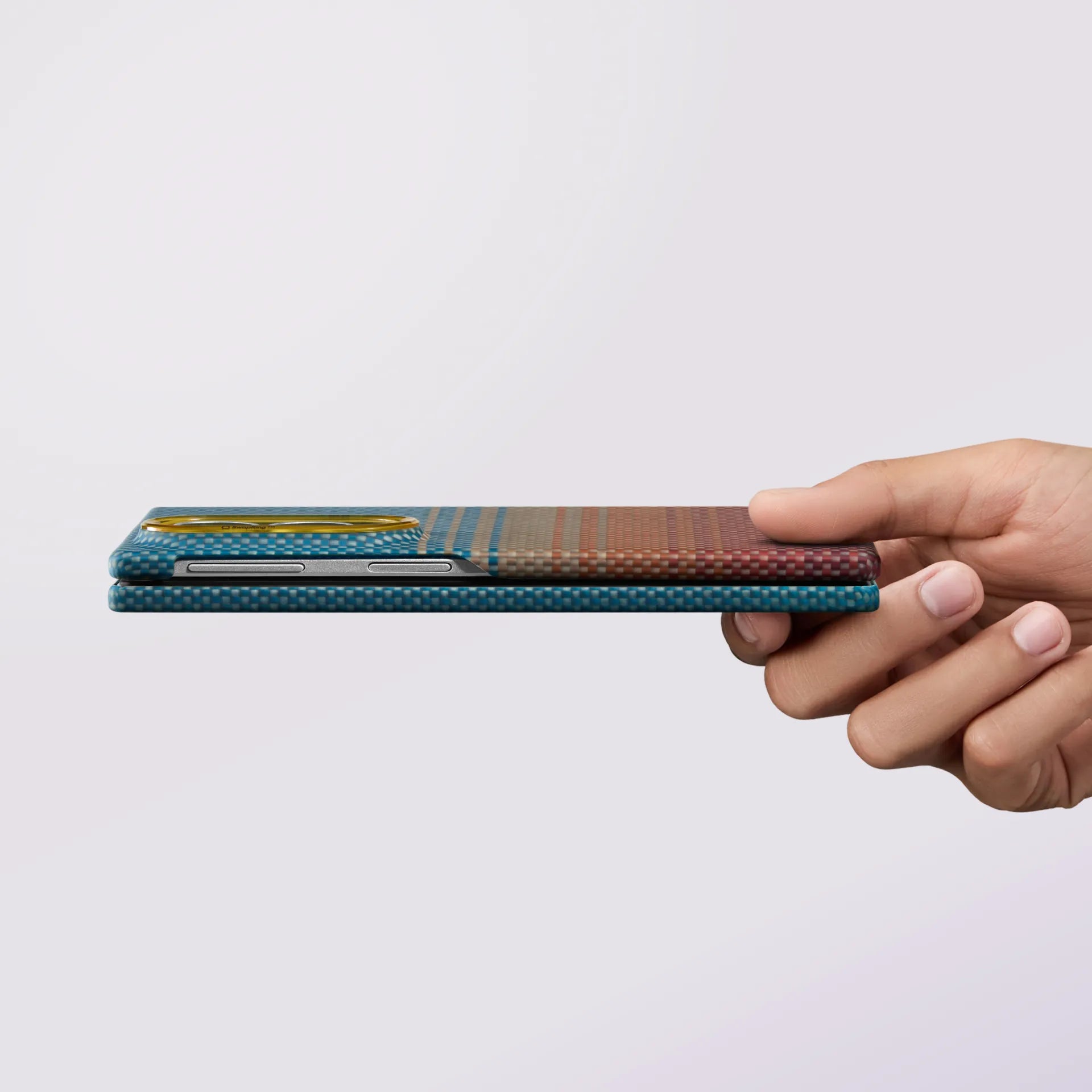 紙のように薄く、羽のように軽い ― Galaxy Z Fold8 / Flip8 ケース - 1