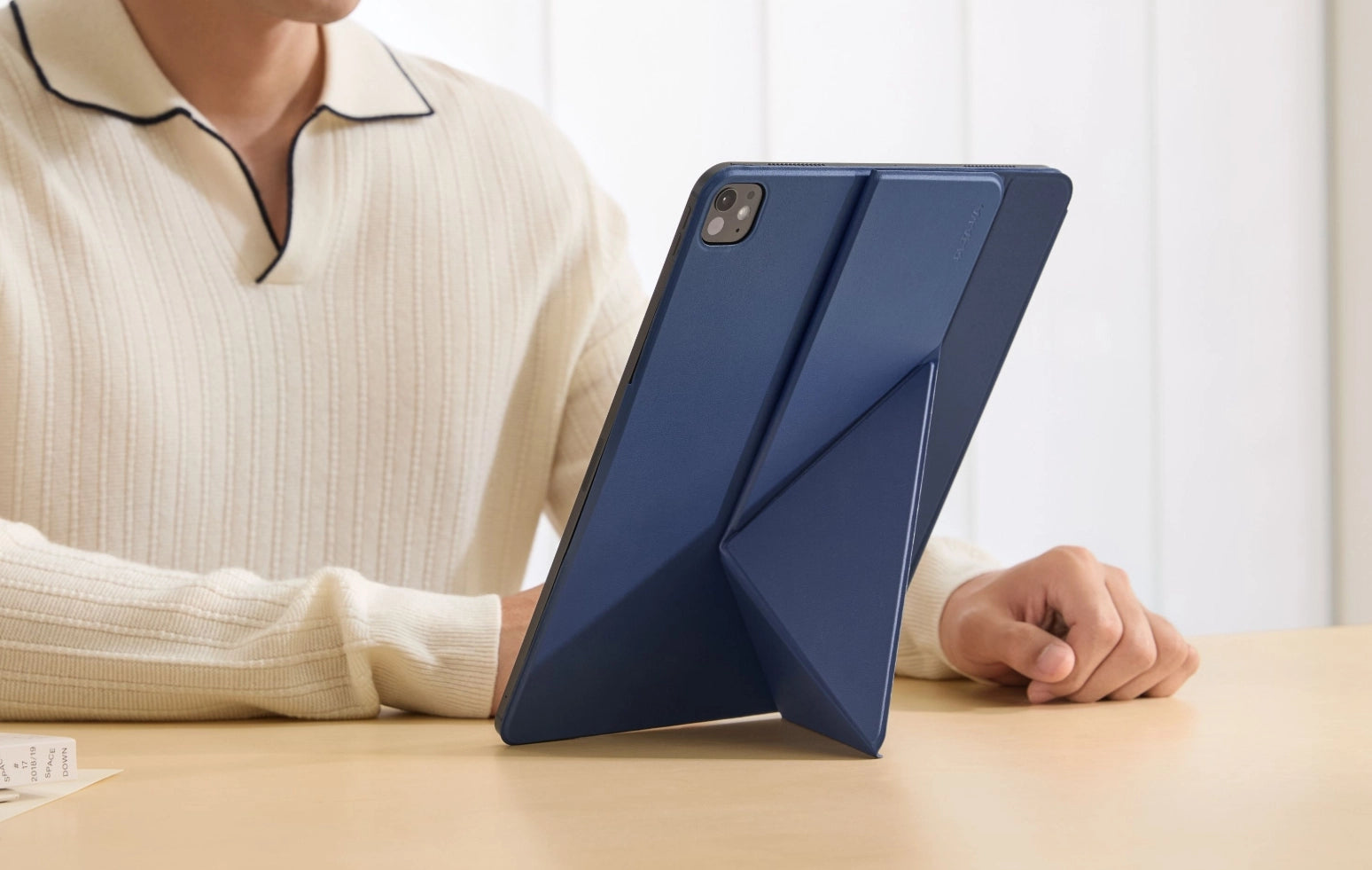 Folio 3 for iPad Pro & iPad Air & iPad mini - 読書