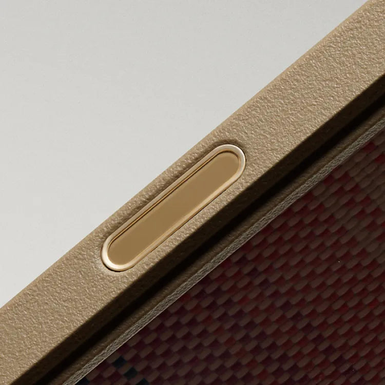 シームレスな静電容量式ボタン ― Cairn Case iPhone 18 - 1