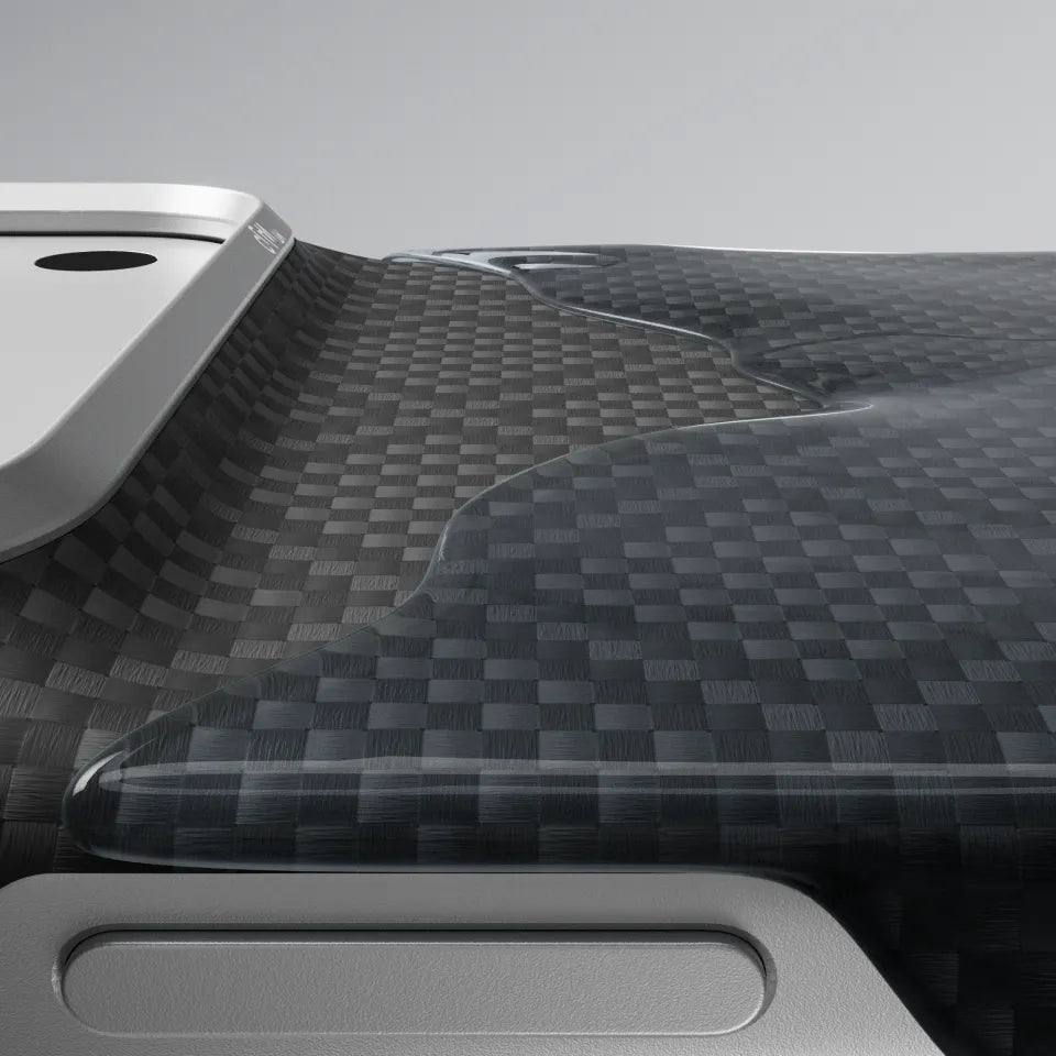 Mammoth Resin™ ― Edge Case iPhone 18 - 1