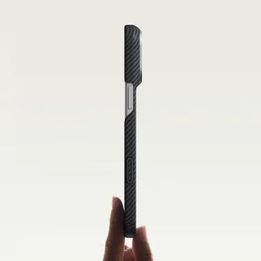 紙のように薄く、羽のように軽い ― Edge Case iPhone 18 - 1