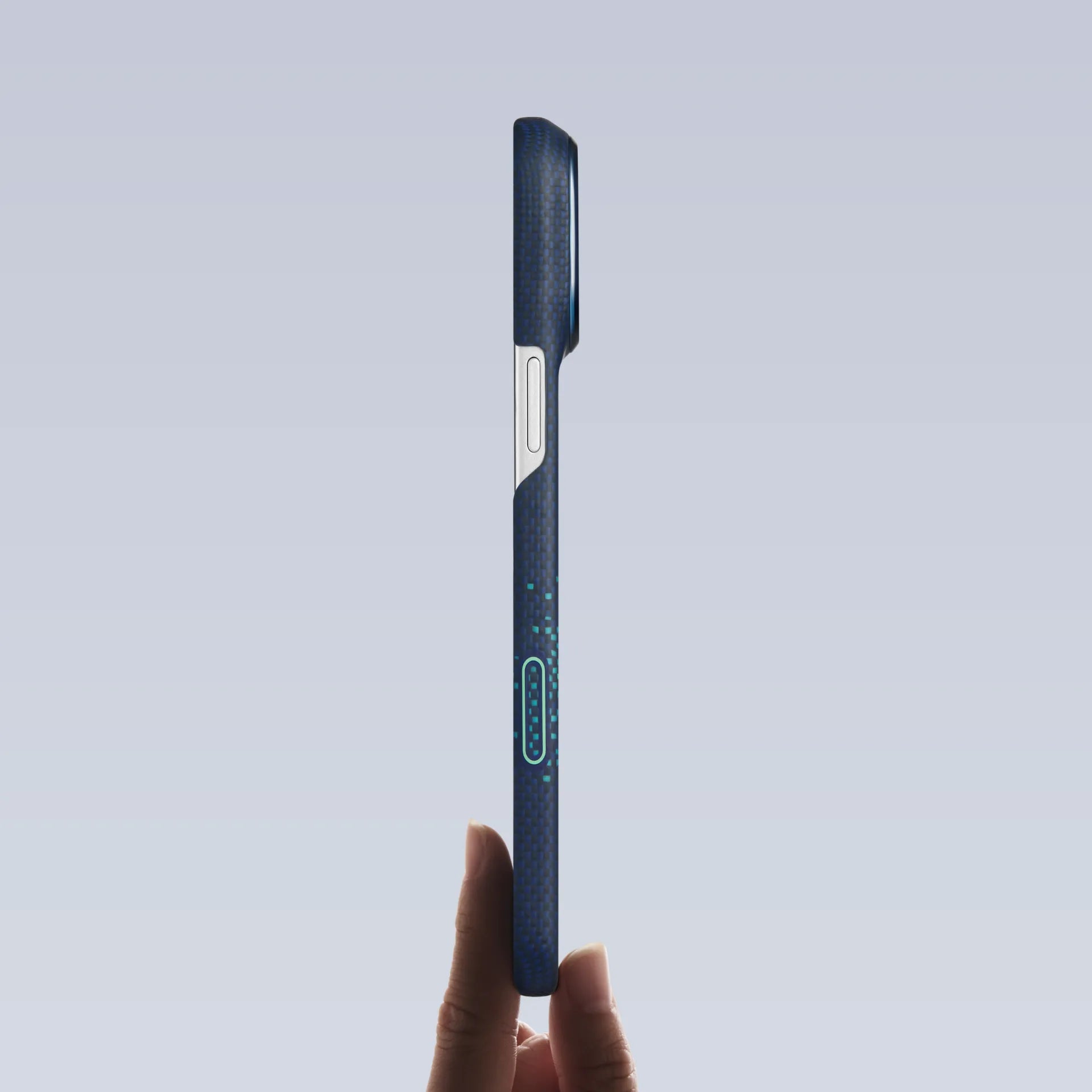 紙のように薄く、羽のように軽い ― Edge Case iPhone 18 - 1