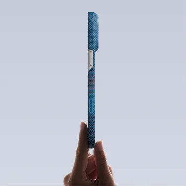 紙のように薄く、羽のように軽い ― Edge Case iPhone 18 - 1