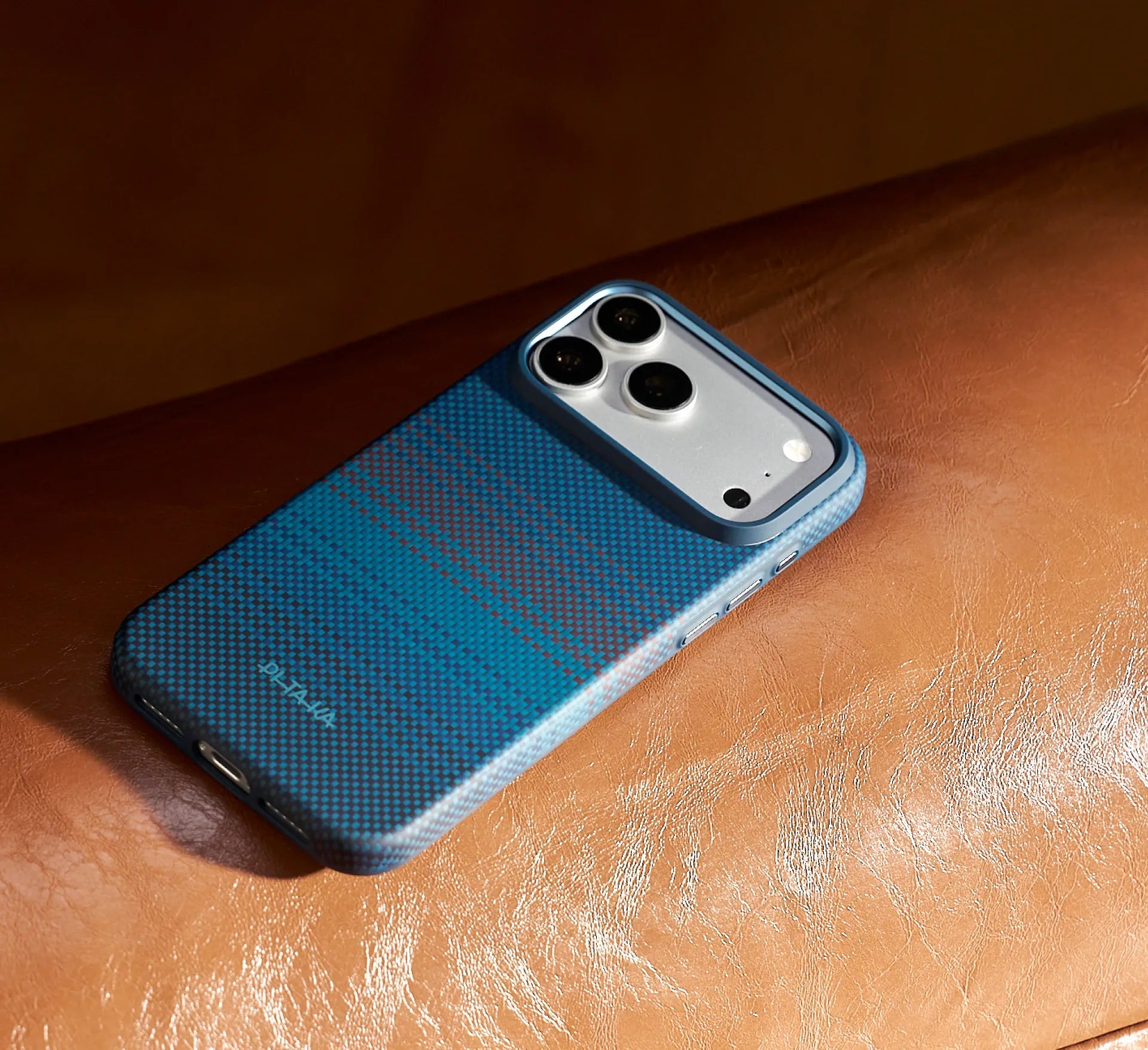Wind Over Wheat (TRACE) ― ハーベストゴールド Edge Case iPhone 18 - 1
