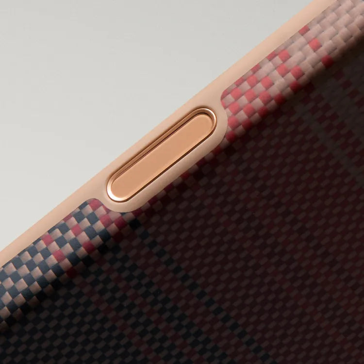 シームレスな静電容量式ボタン ― Summa Case iPhone 18 - 1